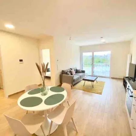 아파트 Luxury 2023 Flat In Center- Hol 1