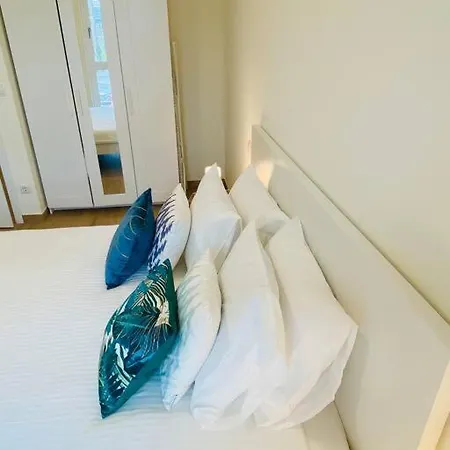 아파트 Luxury 2023 Flat In Center- Hol 1 *